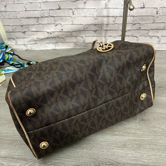 Michael Kors Grayson Medium Duffle Bag - Picture 5 of 10